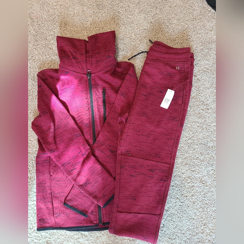 GapFit Sweatsuit